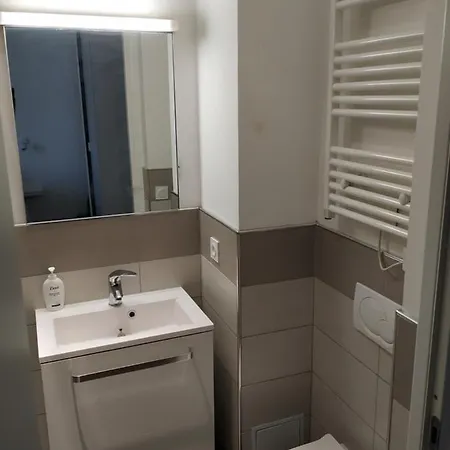 A 5 Mn A Pied De La Gare Confort Avec Balcon Appartement